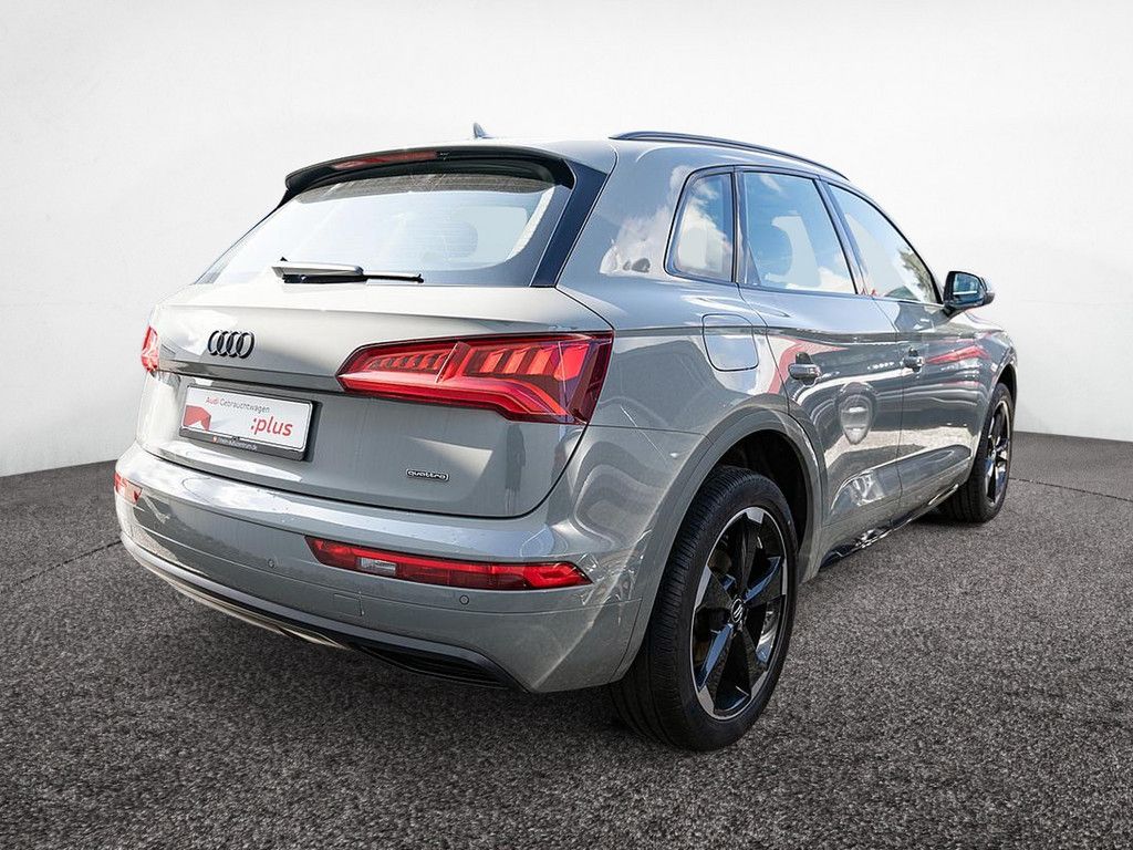 Fahrzeugabbildung Audi Q5 sport 40 TDI quattro S line PDC SHZ DAB XENON