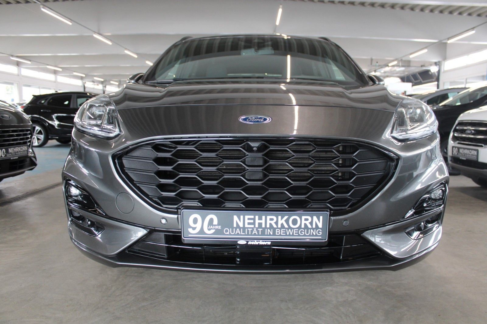 Fahrzeugabbildung Ford Kuga ST-Line X LED AHK ACC HUD 2xCAM WinterPaket