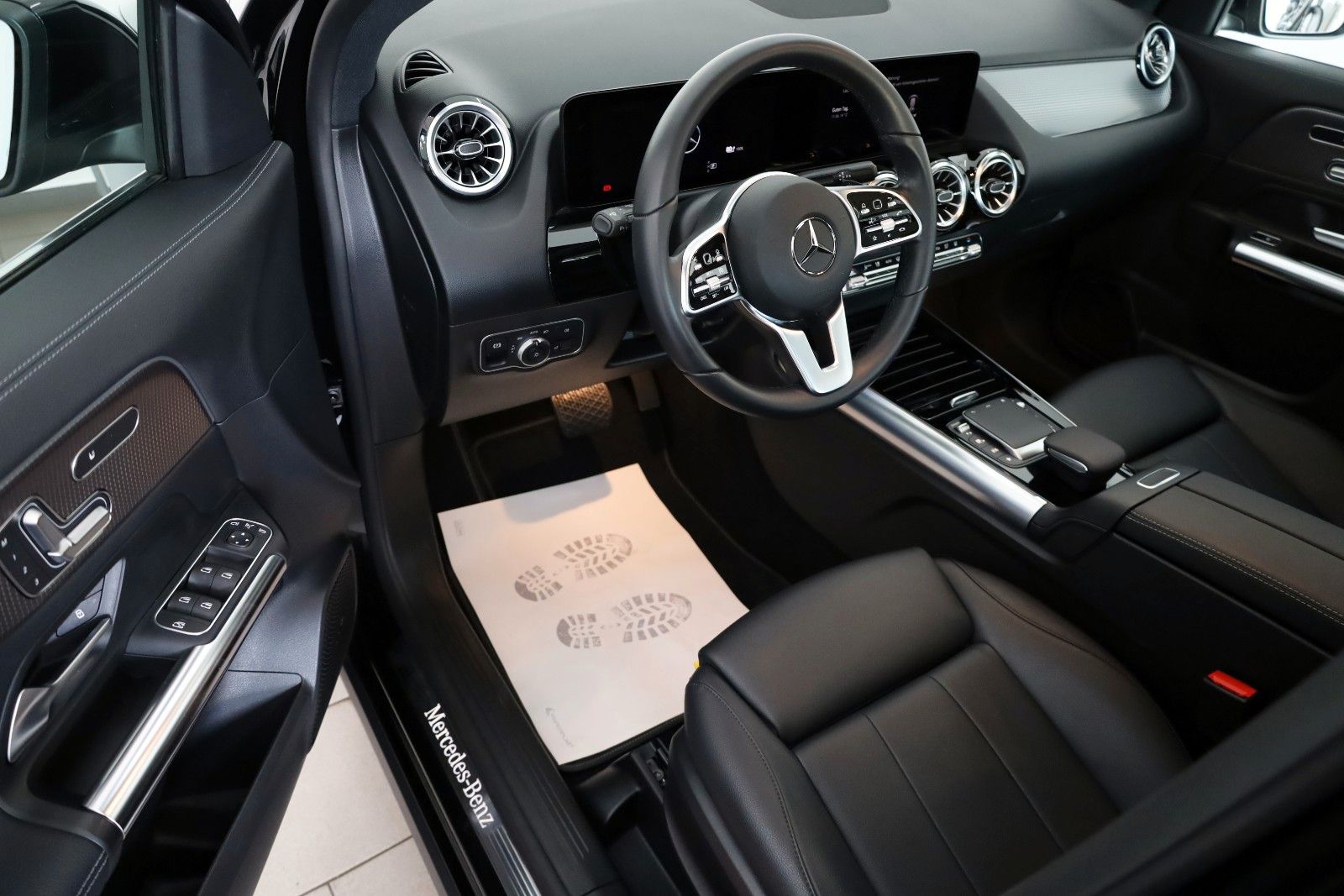 Fahrzeugabbildung Mercedes-Benz GLA 250 e, Progressive,Leder,Panorama,LED,Kamera