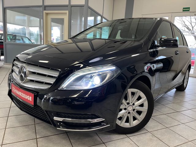 Mercedes-Benz B 180 Scheckheft/HU&Insp.NEU/Bi-Xenon /Sitzheiz.