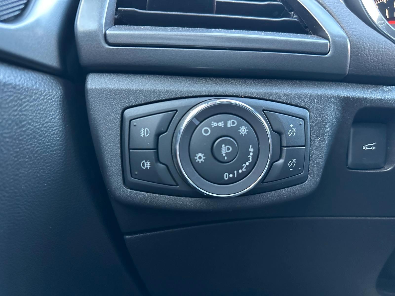 Ford Mondeo 2014 — photo 12