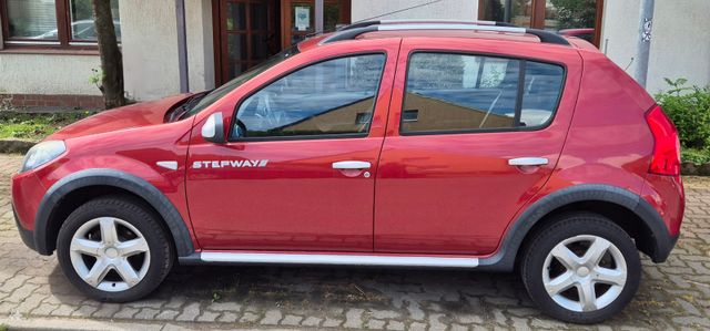 Dacia Sandero 1.6 MPI 85 Stepway II (erster Hand)