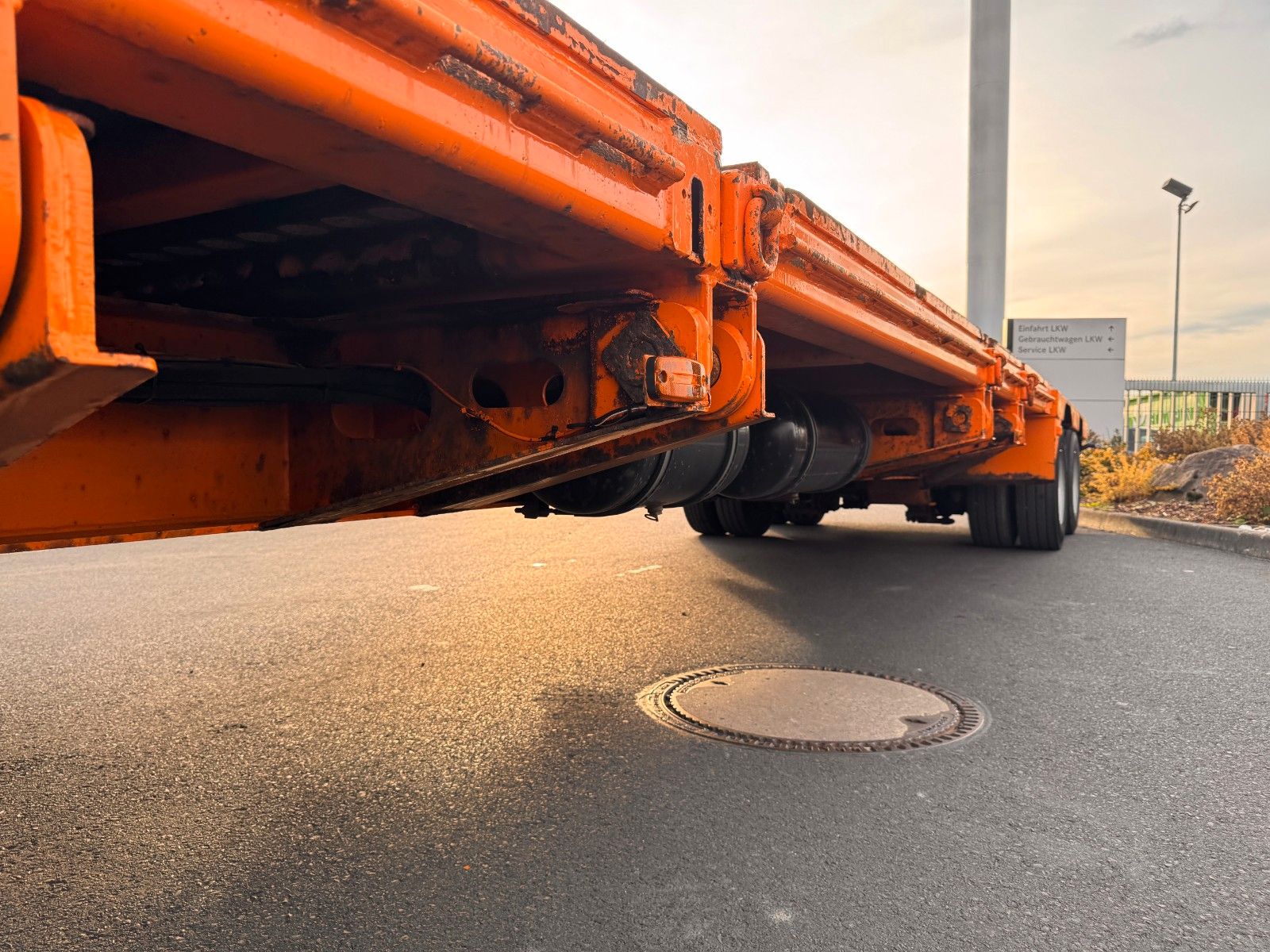 Fahrzeugabbildung Dinkel DSAFA 36000 Schräglader/Tieflader 2x Lenkachse