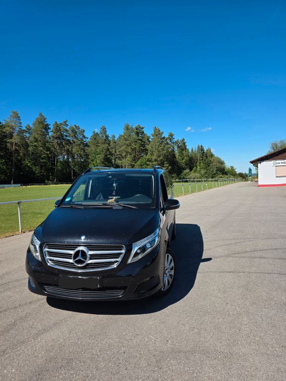 Mercedes-Benz V 220
