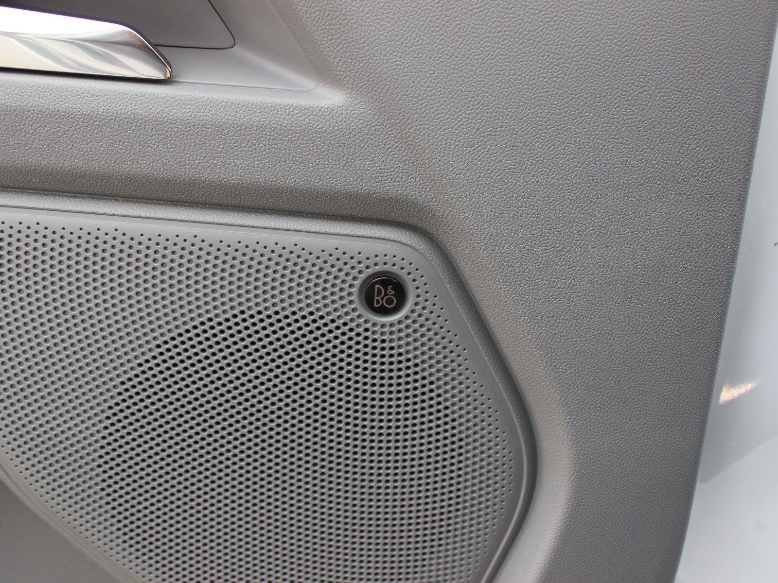 Fahrzeugabbildung Ford Tourneo Custom Plug-in Hybrid 340 L1 Titanium