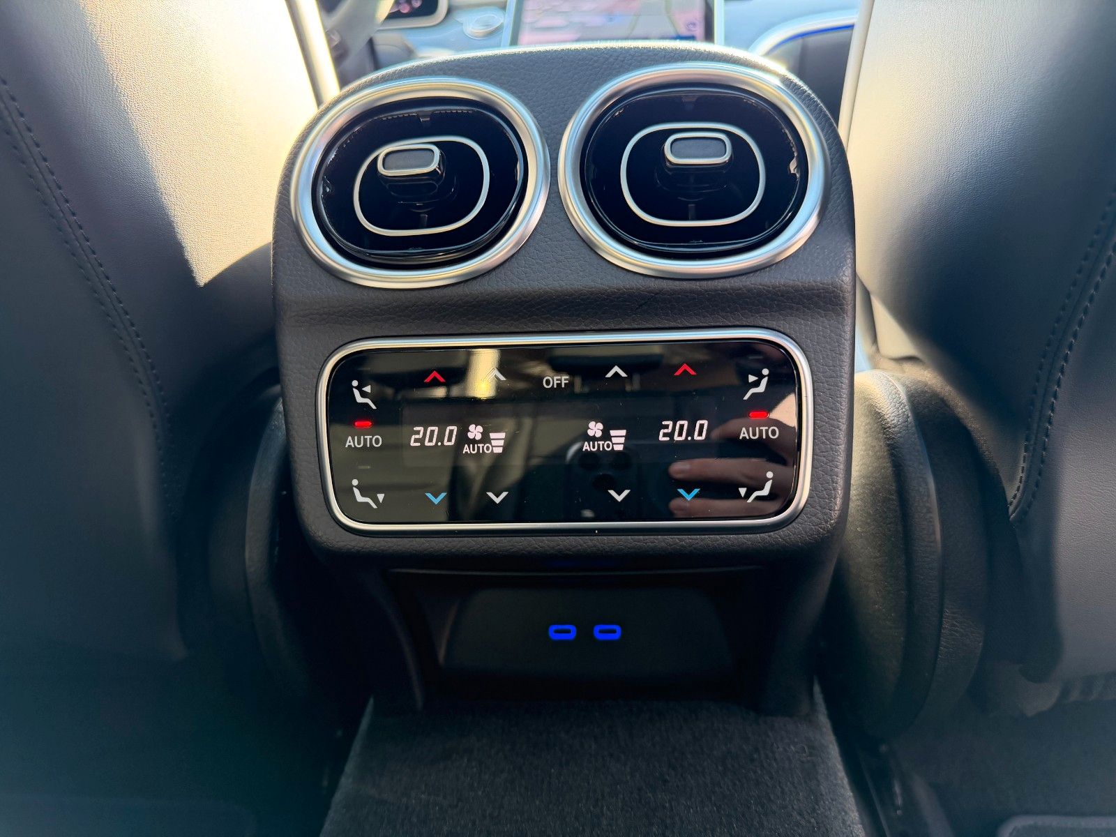 Fahrzeugabbildung Mercedes-Benz C 63 SE AMG DRIVERS+BURM+HUD+SKLIM+PANO+NAPPA
