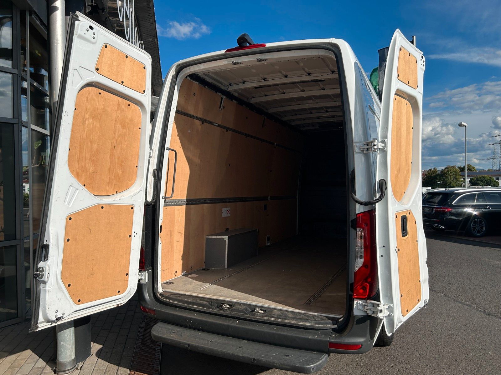 Fahrzeugabbildung Mercedes-Benz Sprinter 317 CDI 4325 9G Klima Kamera SHZ