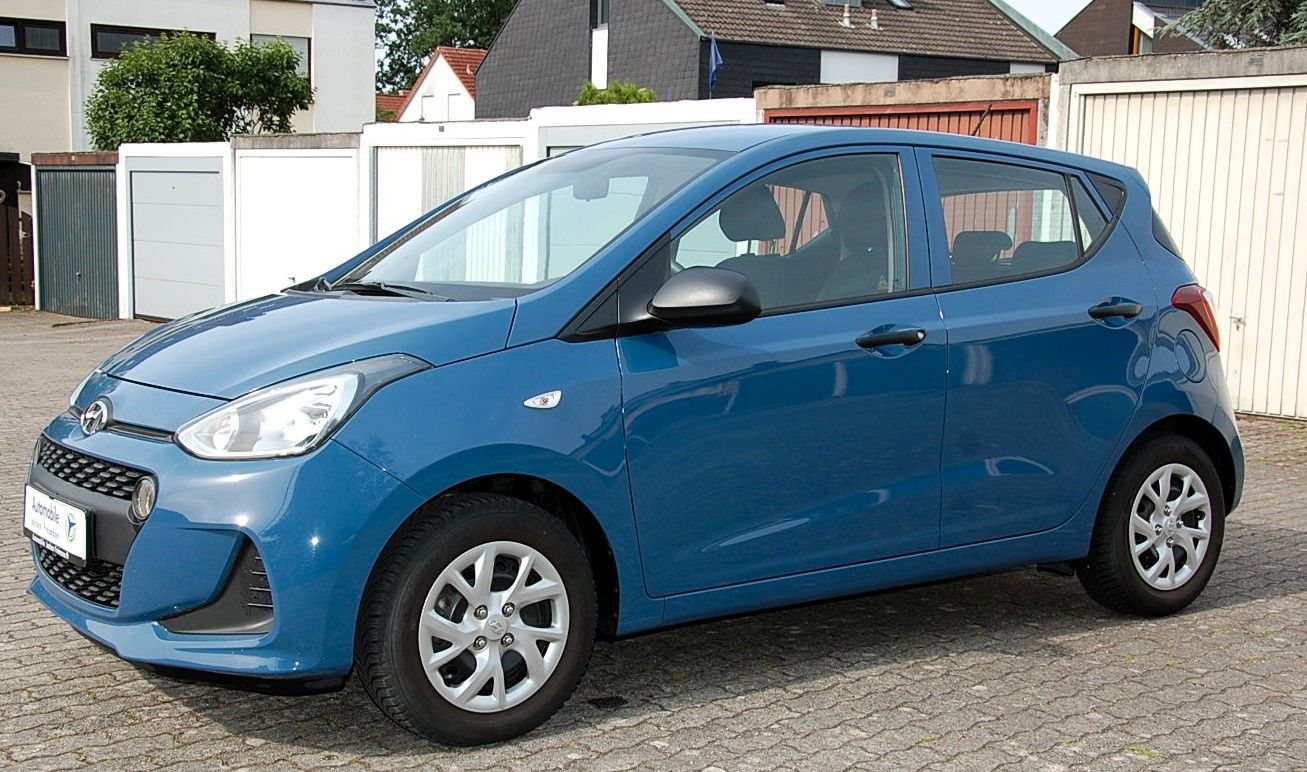 HYUNDAI i10