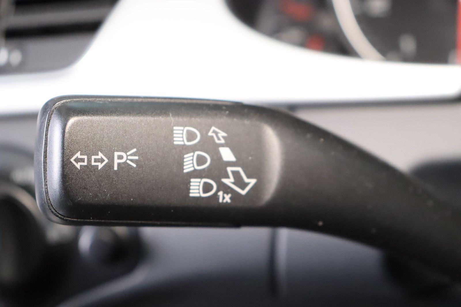 Fahrzeugabbildung Audi A4 1.8 TFSI Ambiente Avant