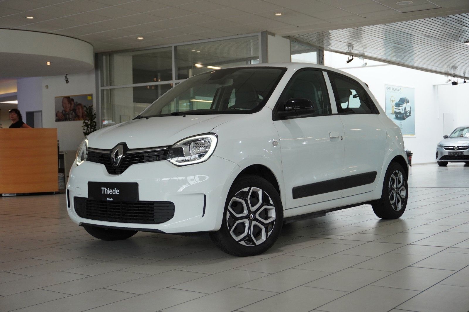 Fahrzeugabbildung Renault Twingo Equilibre Electric 22KWH NAVI/LED/DAB+