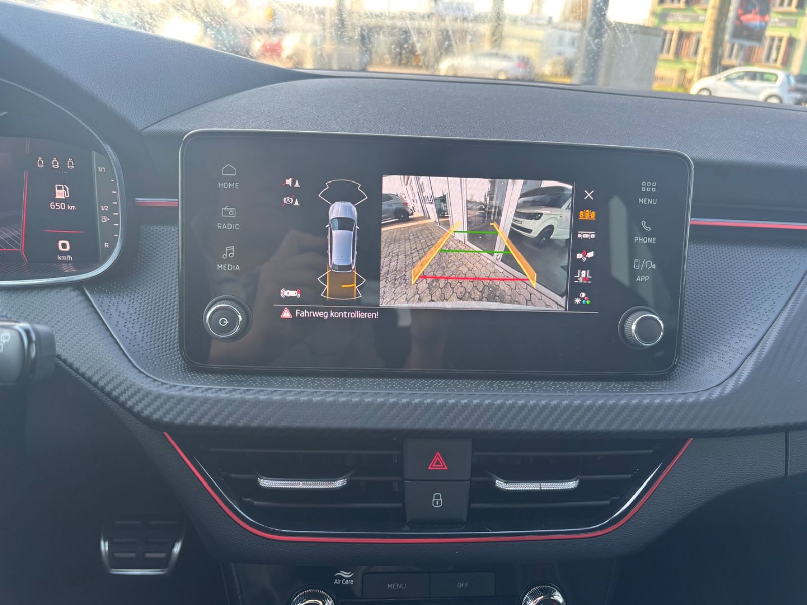 Fahrzeugabbildung SKODA Scala MC 1.5 TSI PANO KAM SHZ