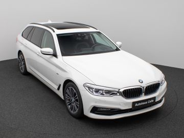 Fahrzeugabbildung BMW 520d SportLine Kamera Panorama HUD H/K AHK LED
