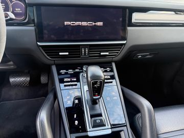 Porsche Cayenne - 9