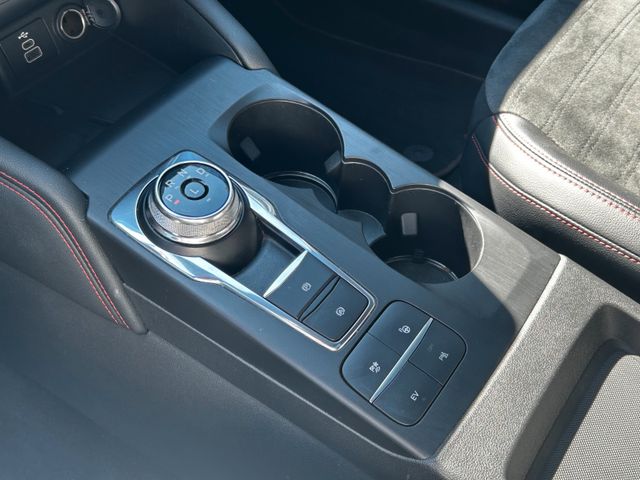 Kuga Plug-In Hybrid ST-Line X*PANO*B&O*ACC*