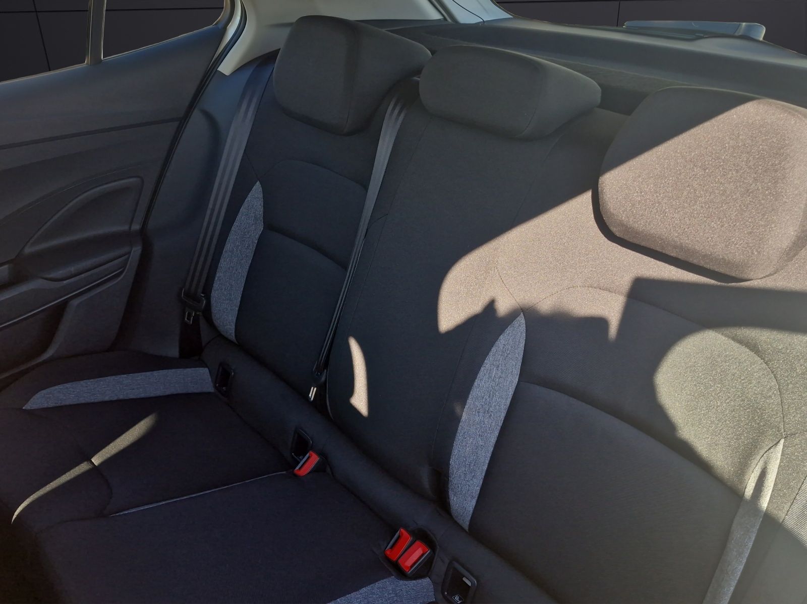 Fahrzeugabbildung SKODA Fabia Active 1.0 LED SH