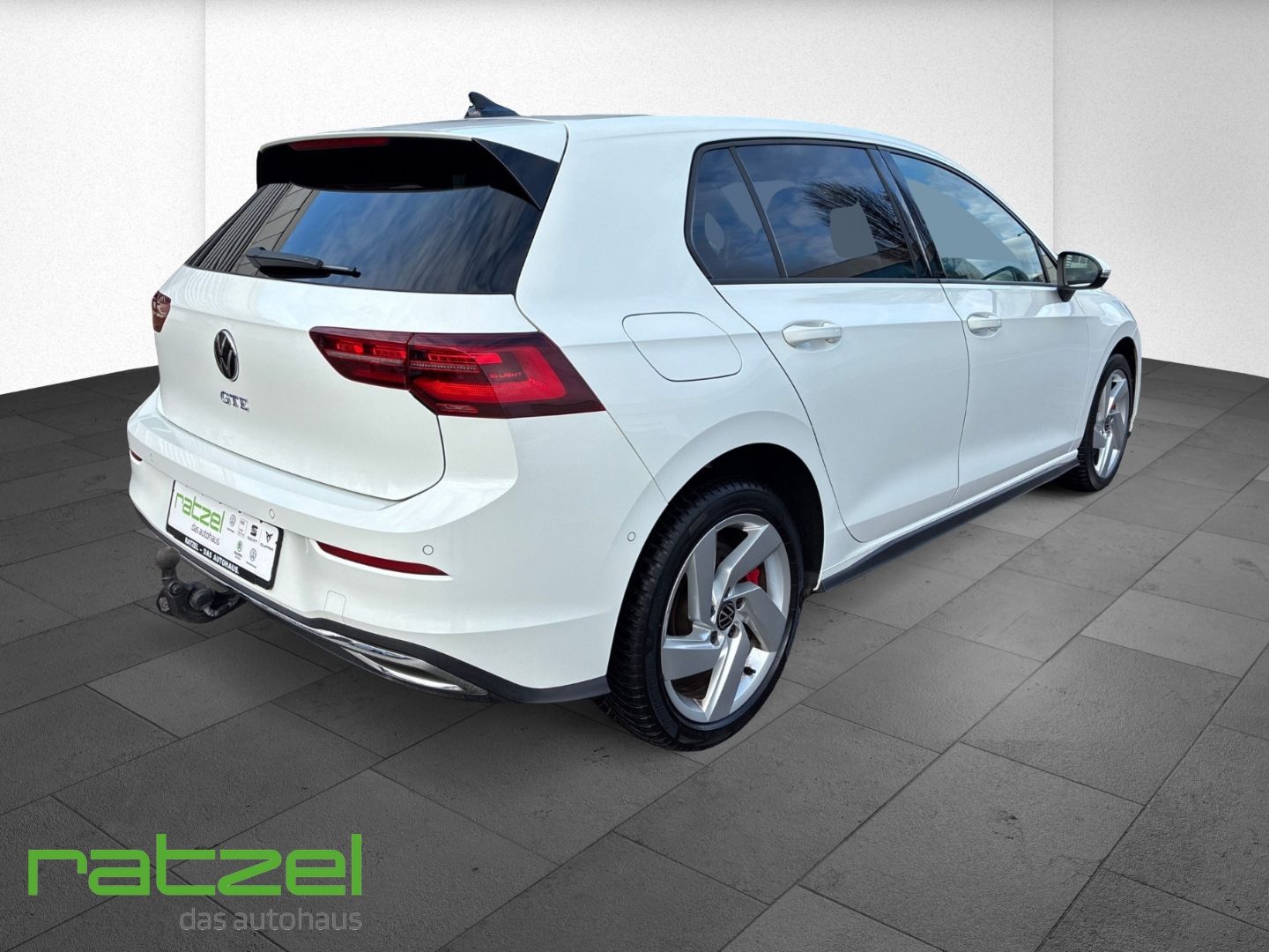 Fahrzeugabbildung Volkswagen Golf VIII GTE eHybrid 1.4 AHK Navi RFK Matrix LE