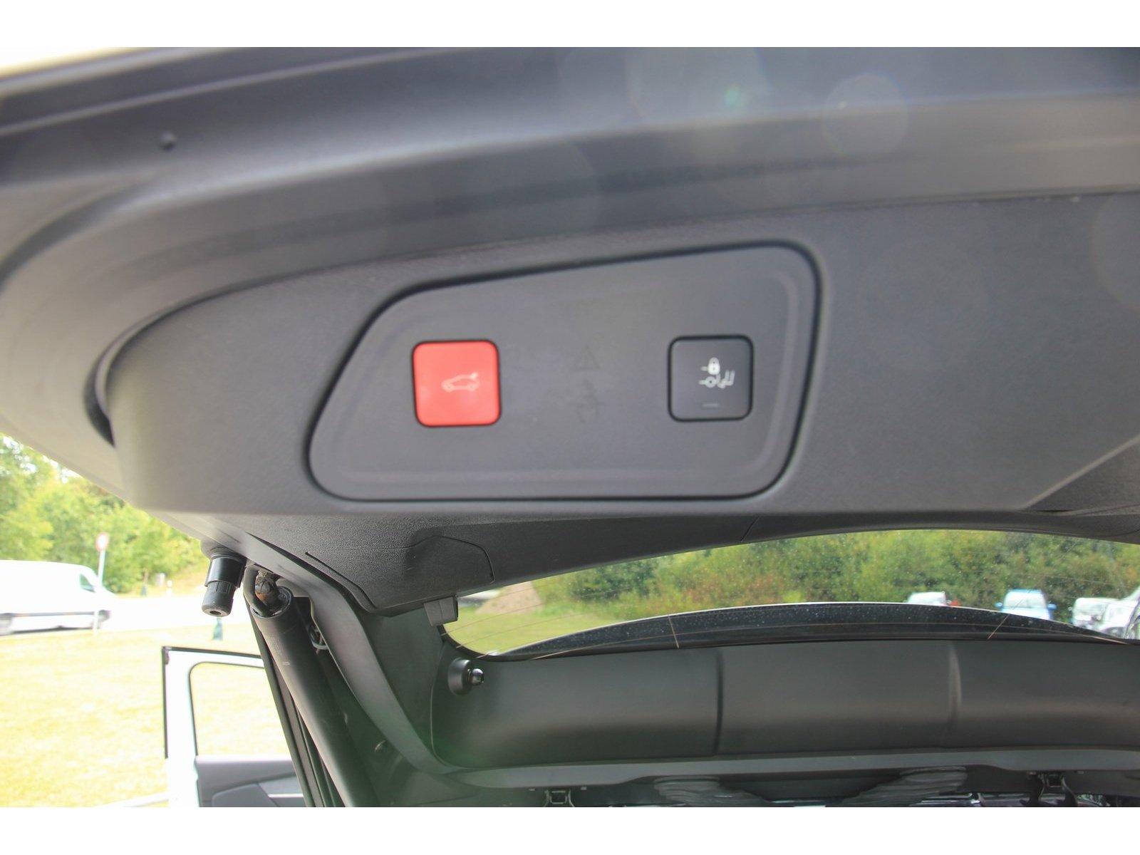 Peugeot 3008 Crossway PT 130 EAT8 Navi e-Klappe LED RFK