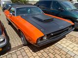 Dodge Challenger - Dodge Challenger: Orange