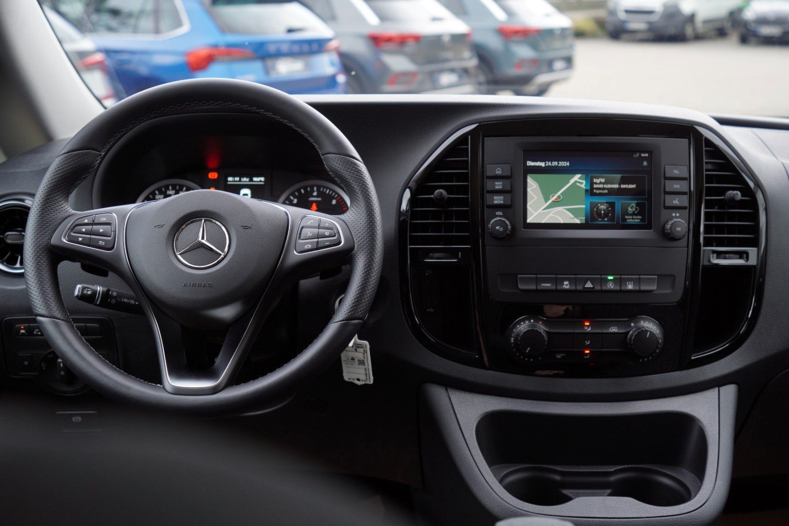 Fahrzeugabbildung Mercedes-Benz Vito Tourer 114CDI Pro lang*AHK*NAVI*SHZ*Standh*