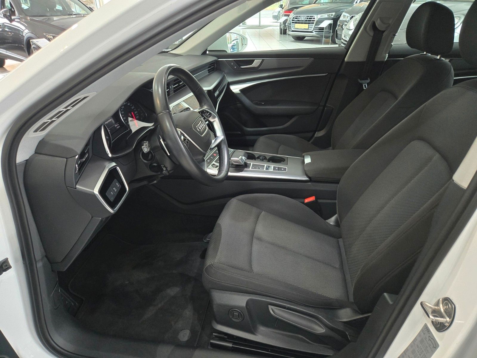 Fahrzeugabbildung Audi A6 Avant 45 TDI quattro*Business-Paket