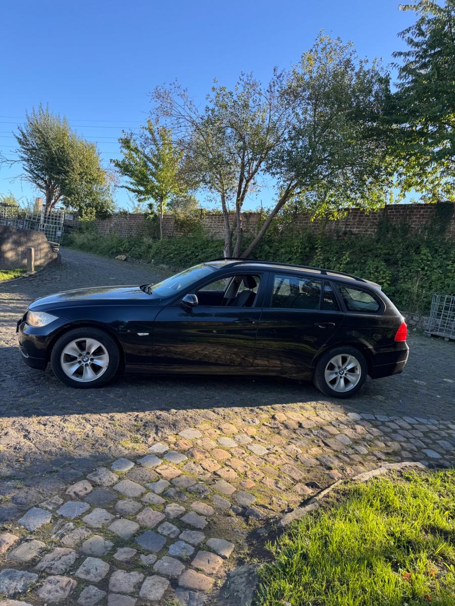BMW 318 2006 — photo 9