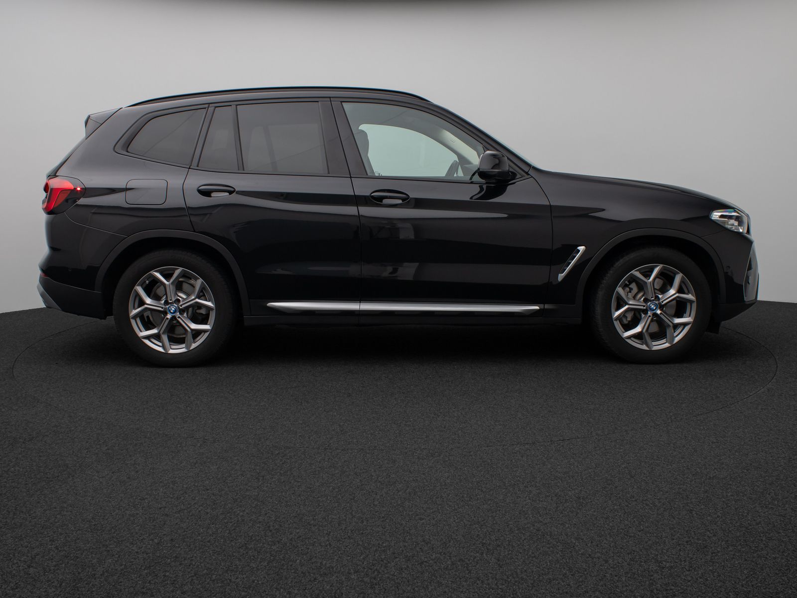 Fahrzeugabbildung BMW X3 xD30e Kamera DAB HiFi Komfort MSport 19Zoll