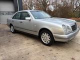 Mercedes-Benz E 200 ELEGANCE Elegance - gebrauchte Mercedes-Benz E 200 aus dem Jahr 1996