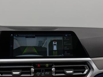 Fahrzeugabbildung BMW M340d xDr Tour HUD ACC Kamera 360° Pano HiFi