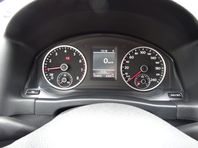 Fahrzeugabbildung Volkswagen Tiguan Sport Style 4Motion/Xenon/SitzH/PDC/Leder