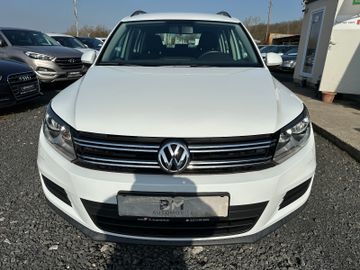 Volkswagen Tiguan - 2