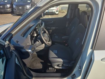 Bild 9 Ford Tourneo Courier Active Navi ACC Klimaautom DAB S