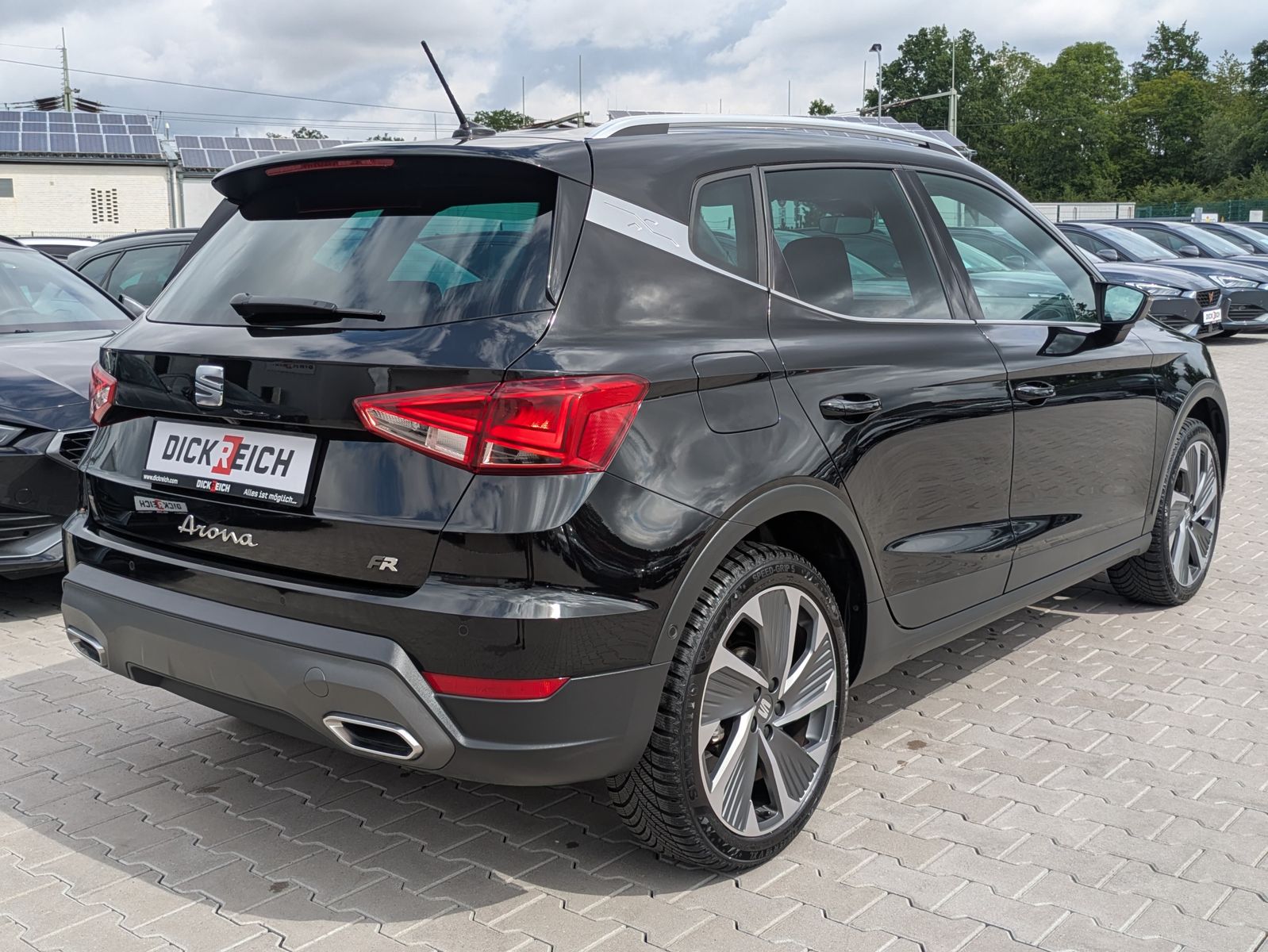 Fahrzeugabbildung SEAT Arona 1.0 TSI FR DSG AHK*ACC*LED*APP*DAB*KAMERA