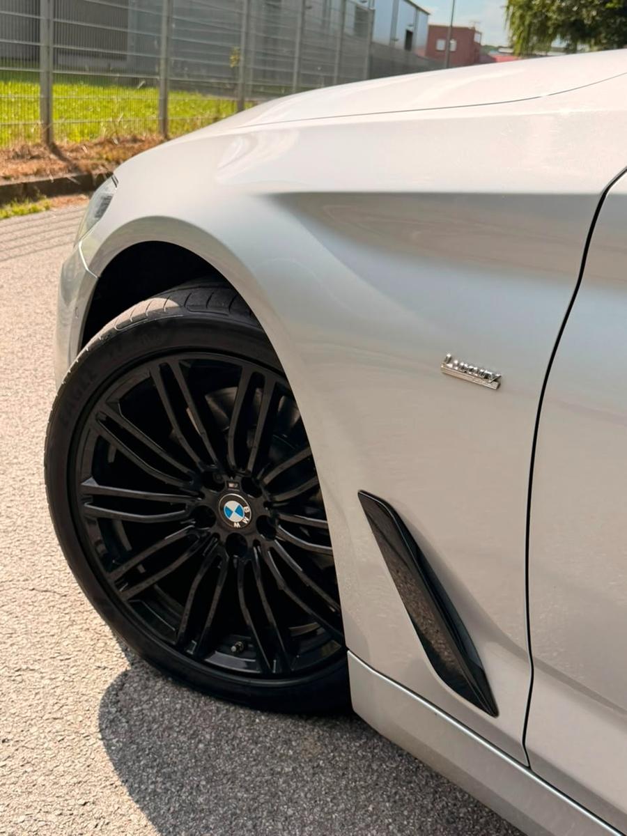 BMW 530 5 Touring 530 d Luxury Line/Pano/Tüv 08.2027