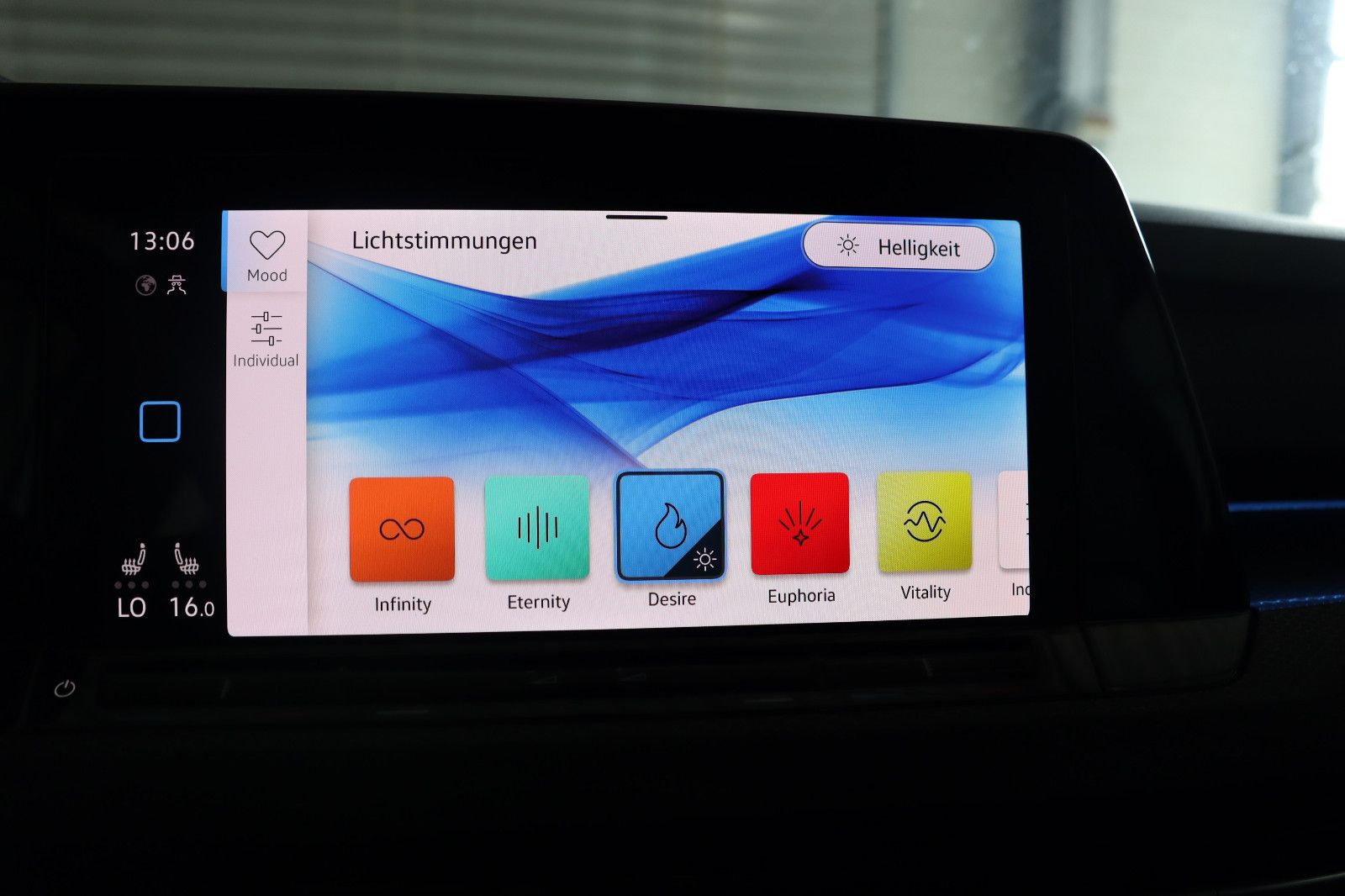 Fahrzeugabbildung Volkswagen Golf VIII GTI DSG ACC DAB LED-Plus Navi Keyless