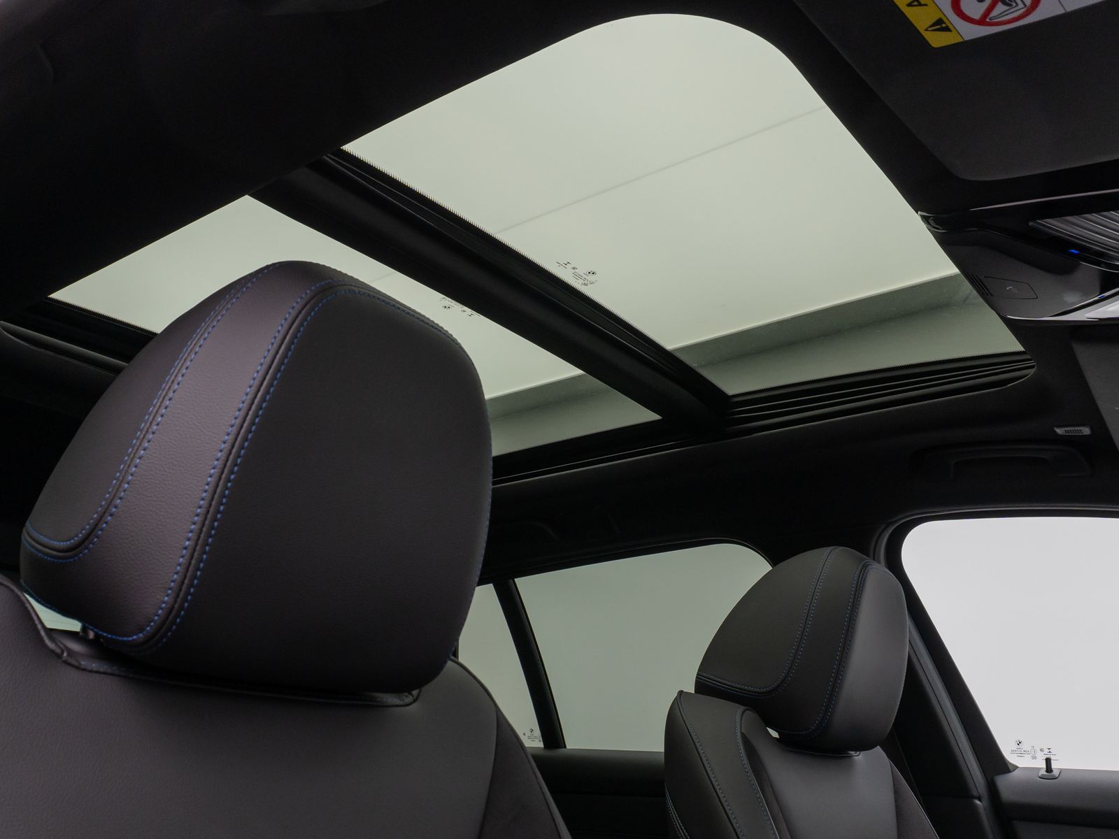 Fahrzeugabbildung BMW 320d xD M Sport Panorama Laser Kamera DAB HiFi