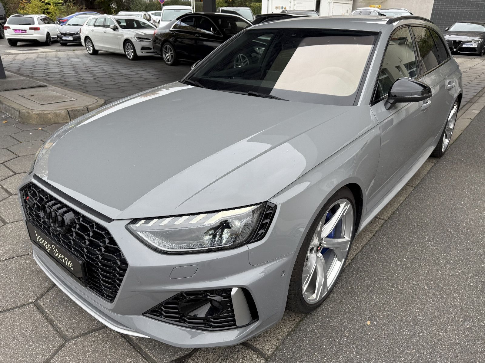 AUDI RS4 RS 4 Avant quattro 1.Hand Matrix Competition