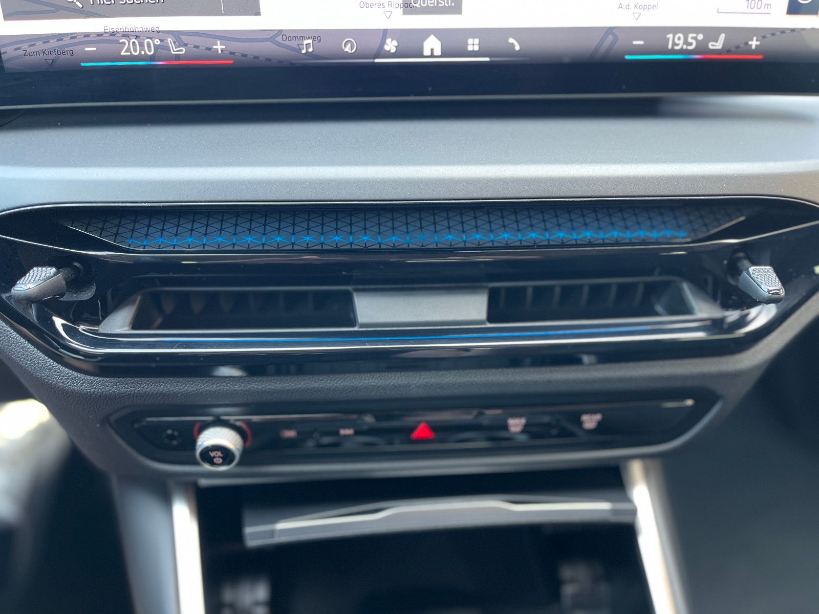 BMW 318i Tour LED Navi HiFi Sportlenkrad Shz Shadow foto 20