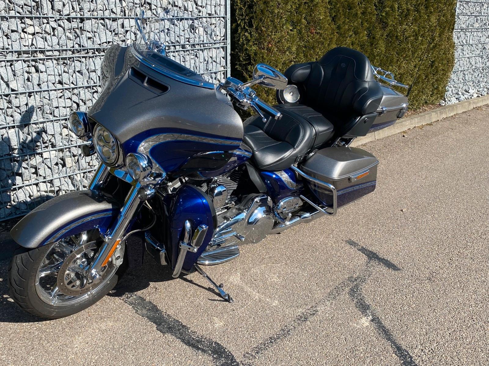 Harley-Davidson CVO E Glide