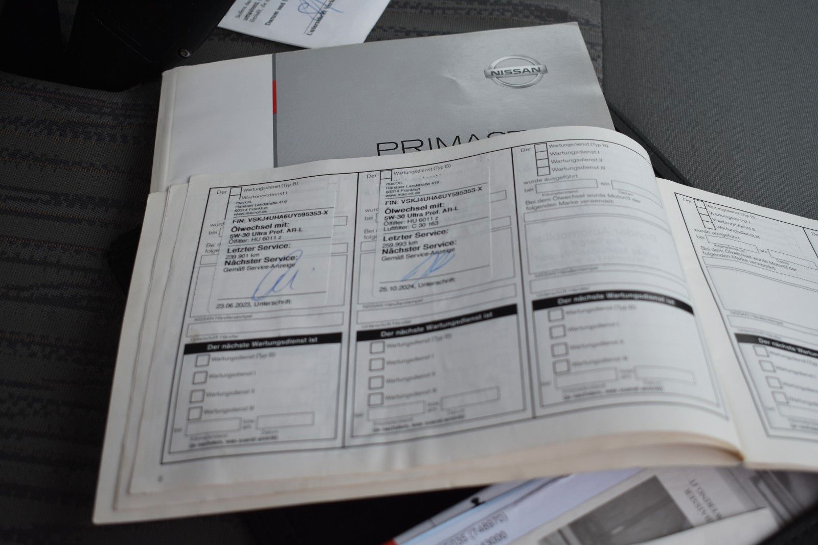 Fahrzeugabbildung Nissan Primastar Kombi L1H1 2.7t 9.Sitzer AHK Klima