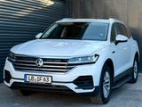 Volkswagen Touareg 3.0 V6 TDI 4MOTION #ACC #ParkAssist #AHK - VW Touareg Gebrauchtwagen in Stuttgart