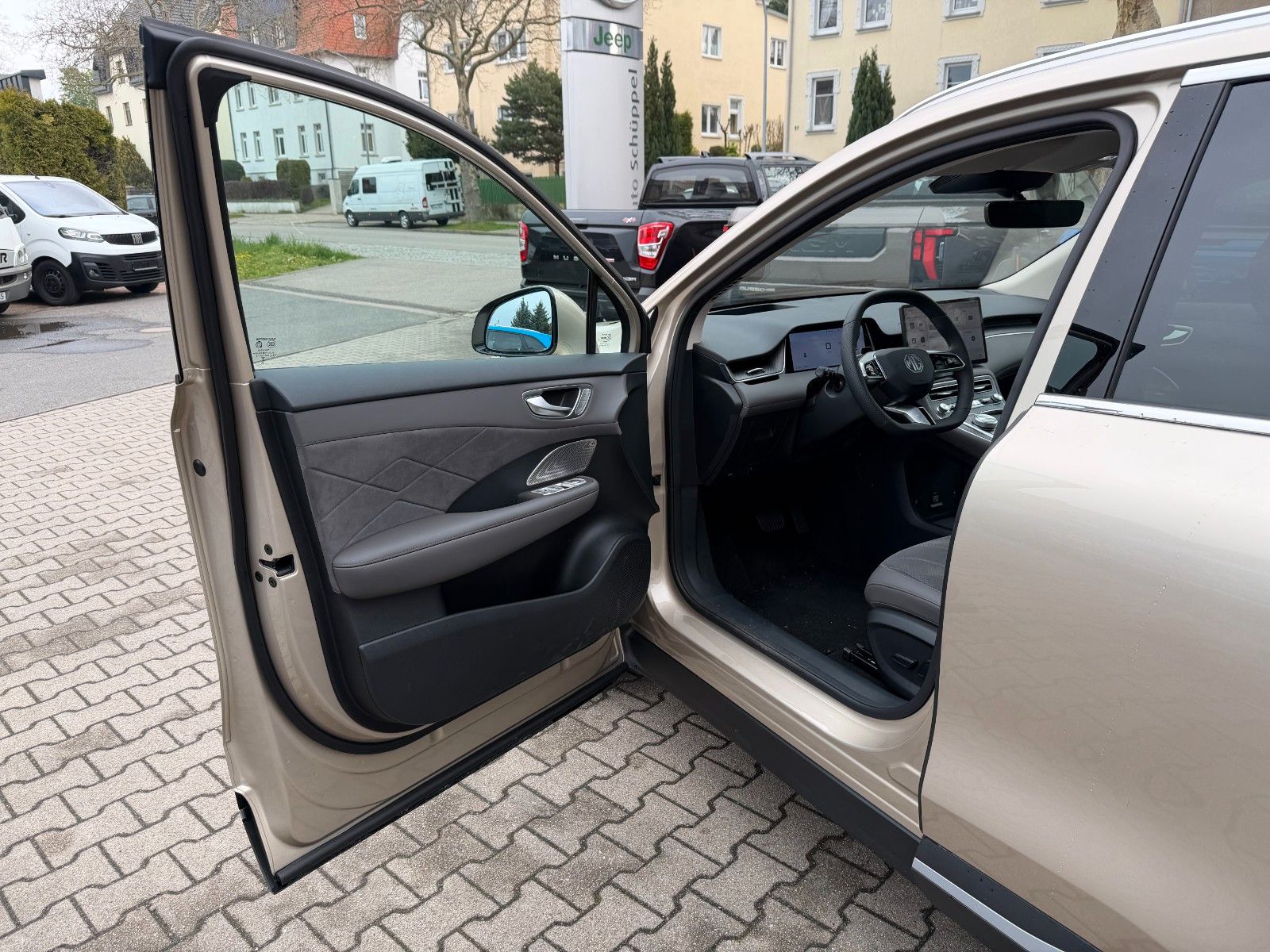 MG S6 EV