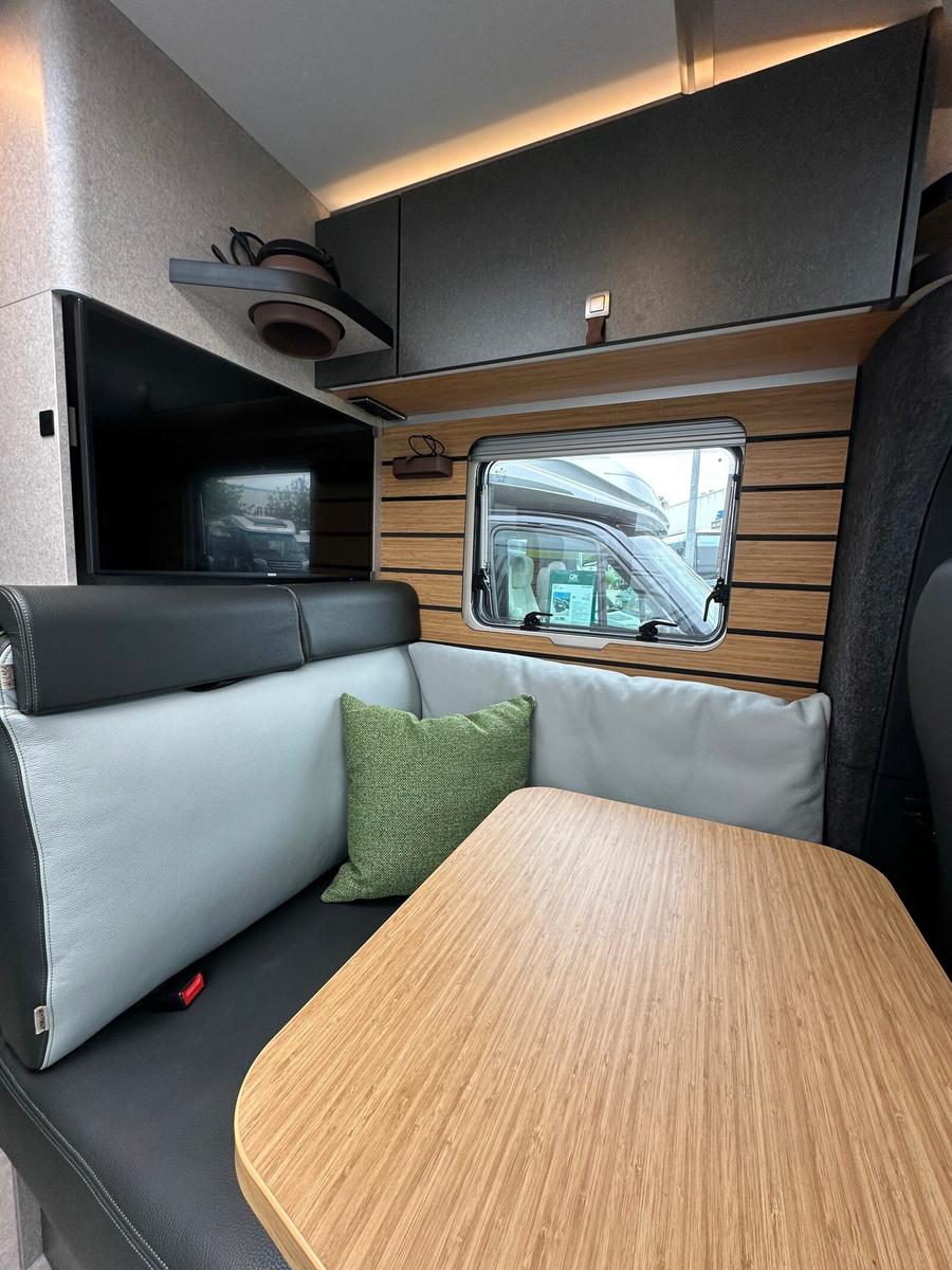 HYMER / ERIBA / HYMERCAR ML-T CrossOver 570 Aktion 4x4  18 Räder etc 