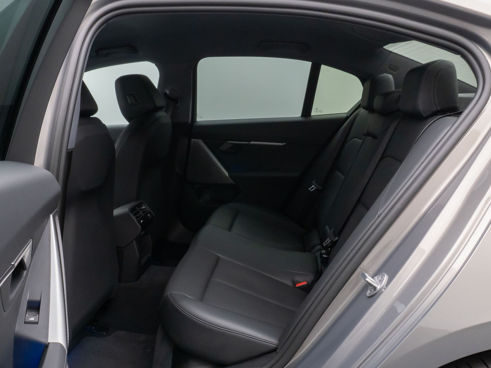Fahrzeugabbildung BMW 520d Kamera DAB Leder Alarm Sport DigKey 18Zoll