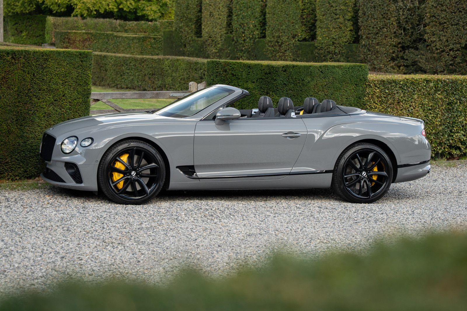 Bentley Continental GTC V8 imagem 3
