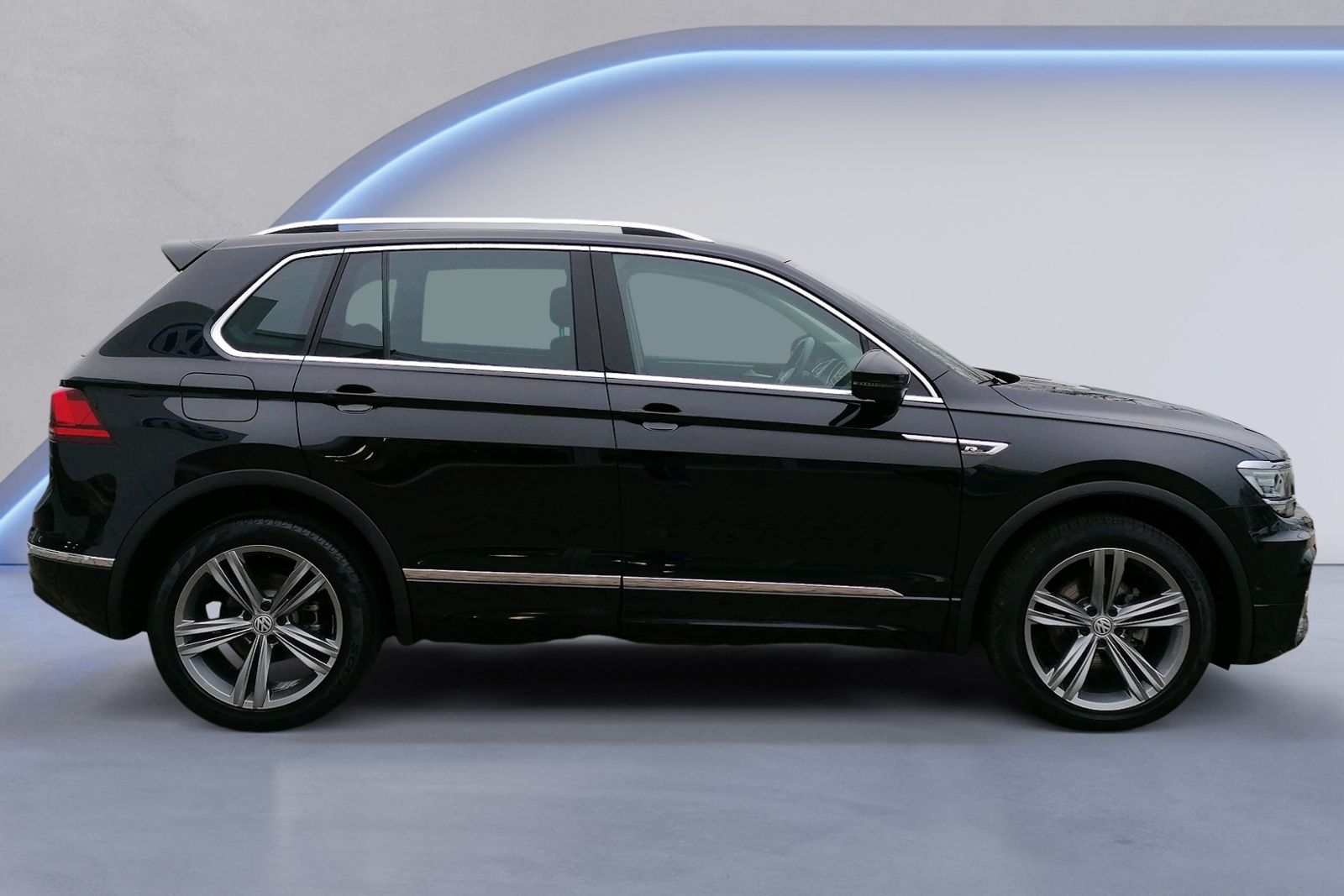 Tiguan 2.0 TDI DSG 4M R line STHZ+KAMERA+HEAD-UP