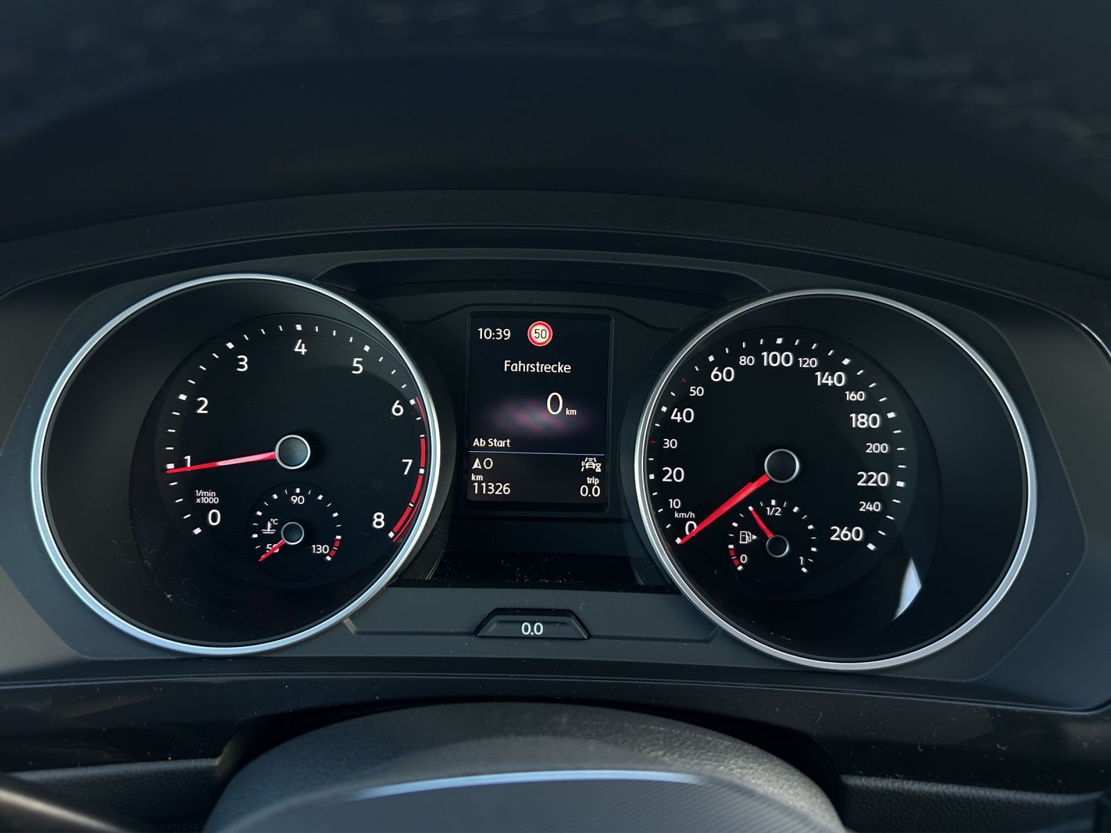 Fahrzeugabbildung Volkswagen Tiguan TSI Life LED ACC SH LRHzg PDC 18" WeConne