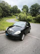 Lancia Ypsilon 1.2 Benziner TÜV Neu Scheckheftgepflegt  - Lancia Ypsilon von privat