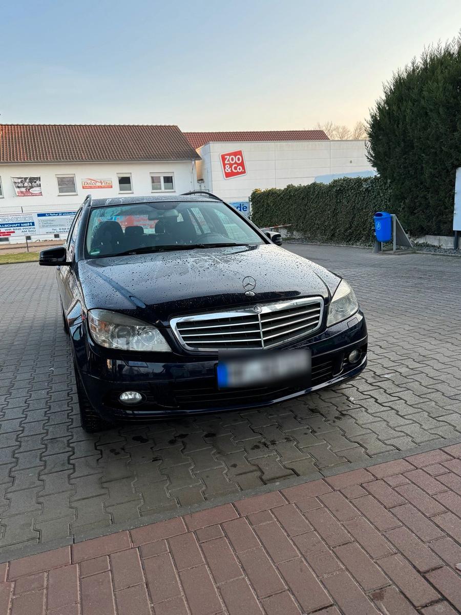 Mercedes-Benz C 220