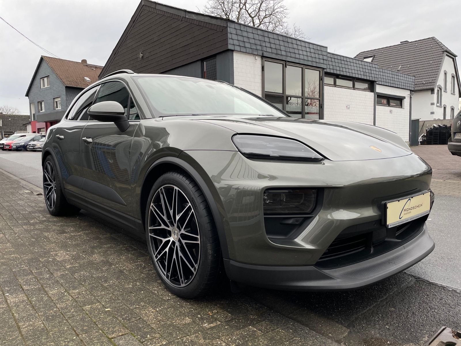 Fahrzeugabbildung Porsche Macan 4 |ACC|22"|Pano|3.Disp|SportChrono|PASM|