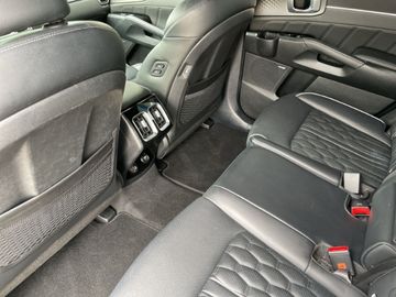 KIA Sorento - 9